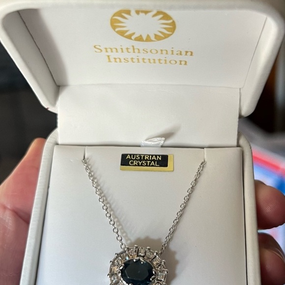 Silver Necklace with Sapphire Blue Pendant - Picture 2 of 3